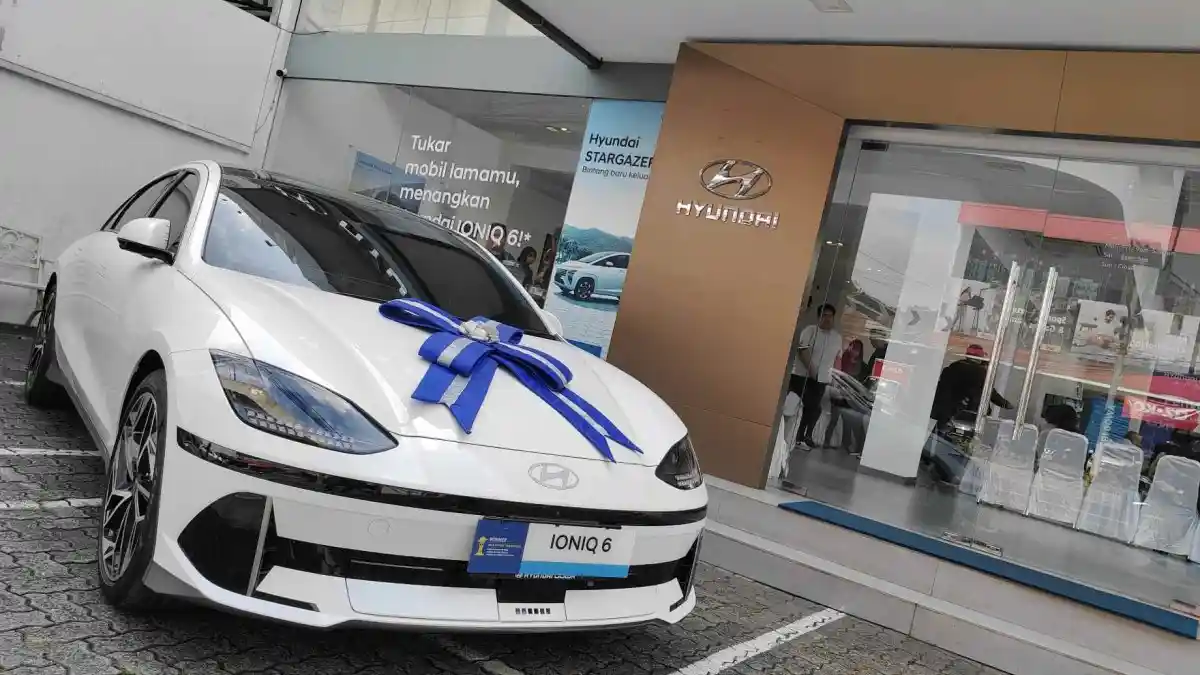 Foto - Pembeli Hyundai Stargazer X Ini Menang Banyak, Dapat Hadiah Ioniq 6 Gratis