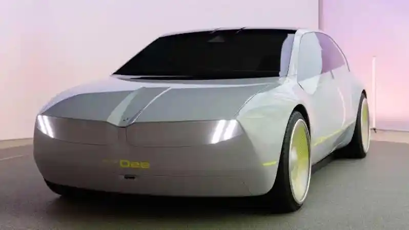 Foto - Mengenal Cat Bunglon Pada BMW Vision Dee