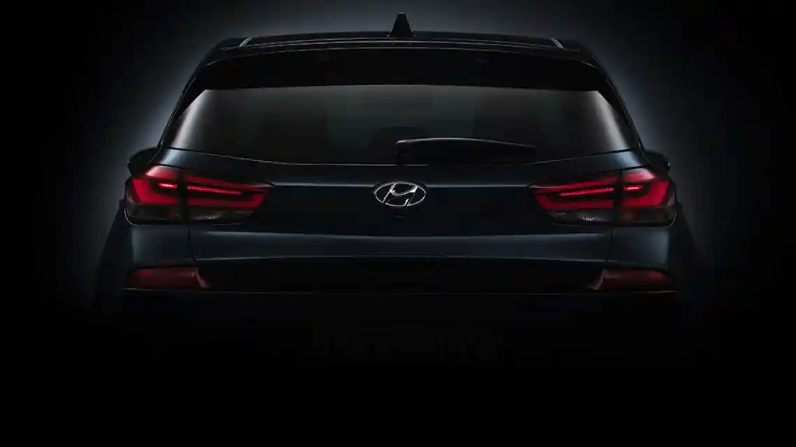 Foto - Hyundai i30 Siap Hadapi Golf GTI, Generasi Baru Hadir Oktober