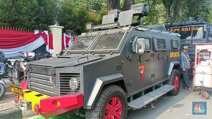 Berita - Mengenal Spesifikasi Rantis Brimob, Berbobot Mencapai 12 Ton