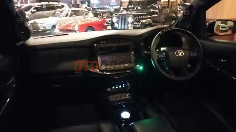 Foto - Kijang Innova Matic Ini Tak Pakai Tuas Transmisi