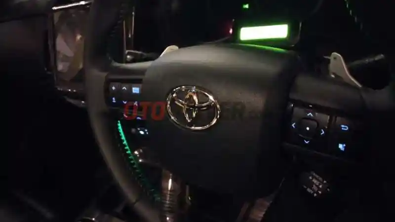 Foto - Kijang Innova Matic Ini Tak Pakai Tuas Transmisi