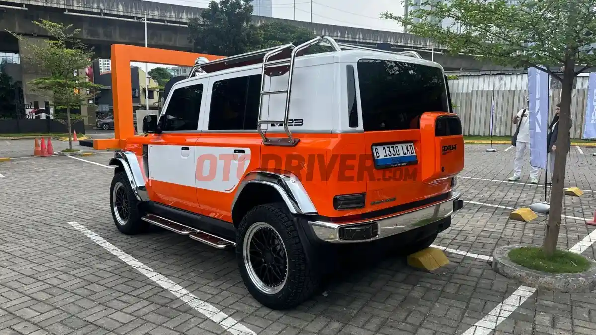 Foto - ICAR Serahkan V23 Pro Plus Collector Series ke Pemilik Perdana di Indonesia