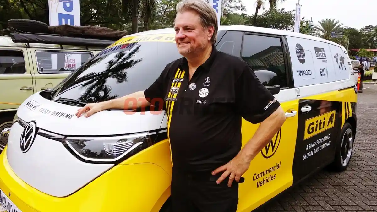 Berita - Berkeliling Dunia Pakai ID. Buzz, Ditolak Masuk Iran Hingga Kesulitan Di China