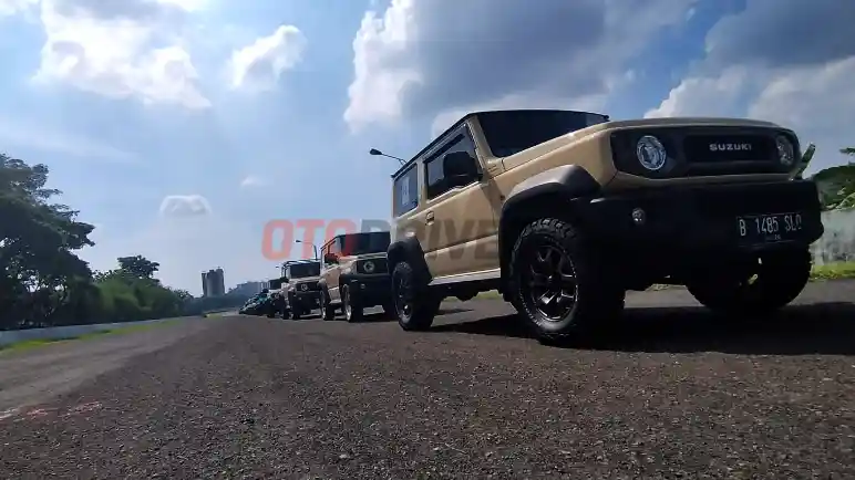 Foto - Indonesia Jimny Festival 2023, Bikin Rekor MURI