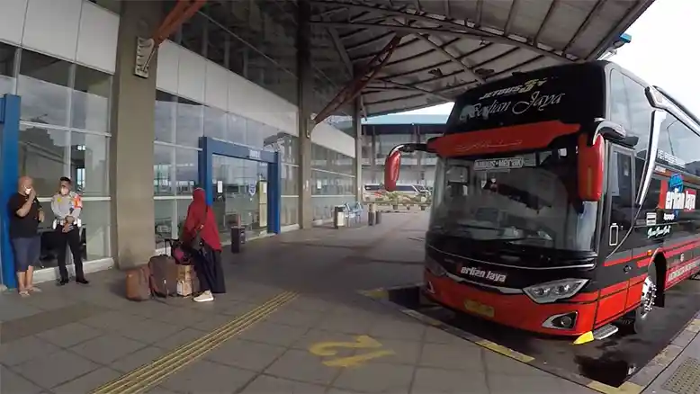 Berita - Pelaku Perjalanan Dalam Negeri Tak Perlu Lagi Tes Antigen