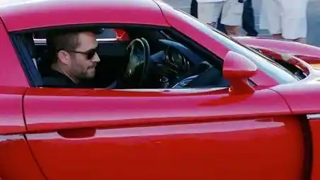 Berita - Porsche Siap Salahkan Paul Walker Atas Kematiannya Sendiri