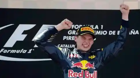 Foto - F1 Spanyol: Max Verstappen Ukir Rekor Juara F1 Termuda, Rio Haryanto Konsisten