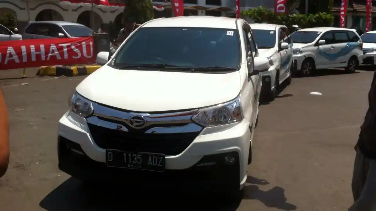 Foto - Kuncian Irit BBM pada Mobil Transmisi Manual