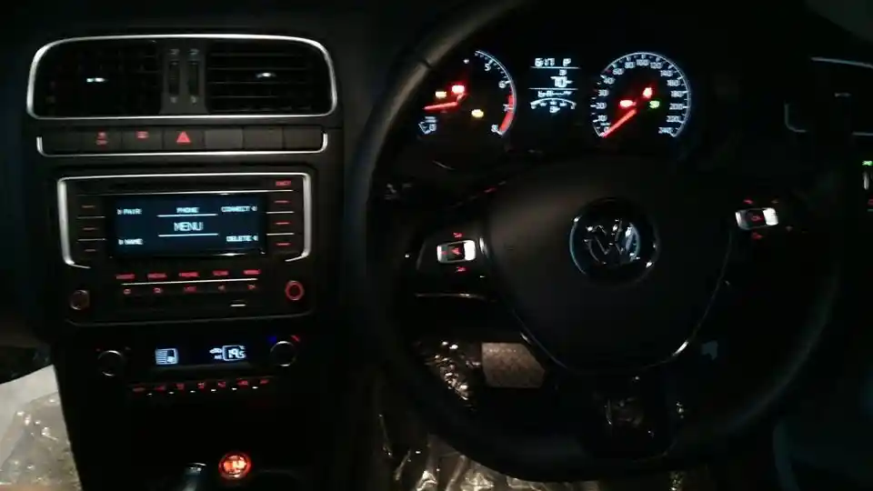 Foto - Volkswagen Polo 1.2 TSI Sudah Datang dengan Harga Menarik Plus Turbo!