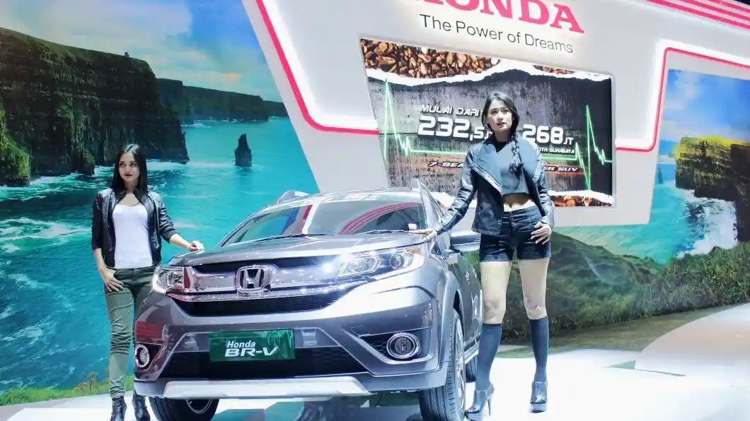Berita - Menutup 2015, Honda Pecahkan Rekor Penjualan Sepanjang Masa