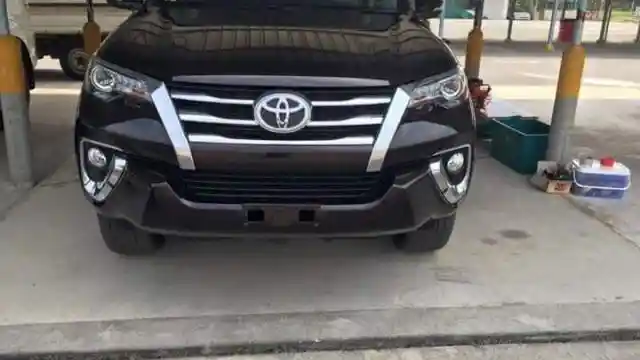 Foto - Ini, Penampakan Utuh Toyota Fortuner Terbaru