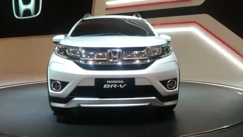 Berita - Kalau Rupiah Tetap Begini, Bagaimana Harga Honda BR-V Nanti?