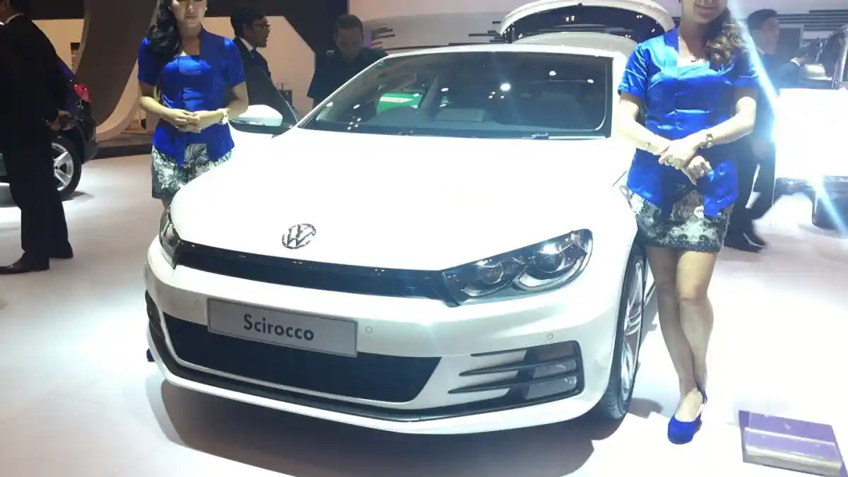Berita - GIIAS 2015: VW Scirocco Facelift Tampil Makin Keren