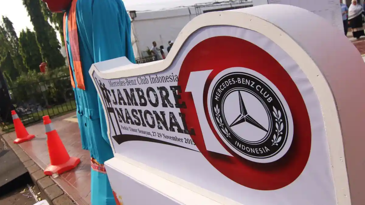 Berita - Ribuan Anggota Ramaikan Jamboree National Mercedes-Benz Club Indonesia ke 10