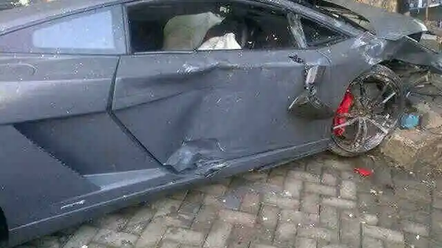 Foto - Lamborghini Gallardo Maut Di Surabaya Spesies Langka