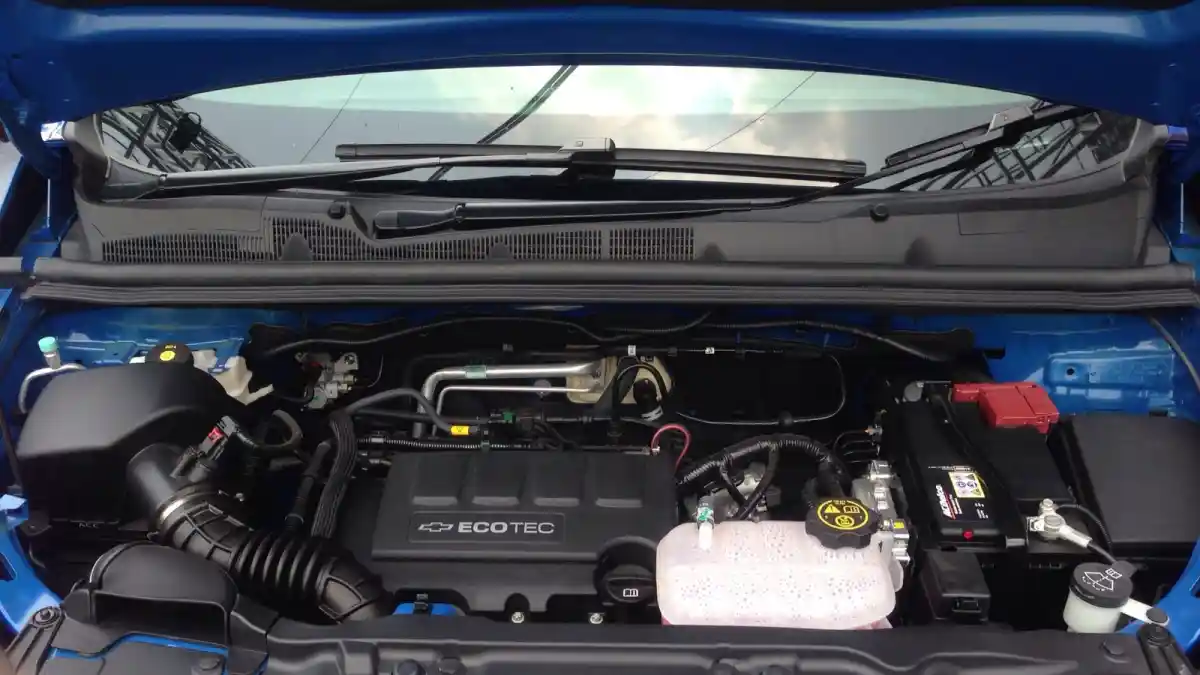 Foto - Chevrolet Trax Ternyata Boleh Isi Premium, Asal... 