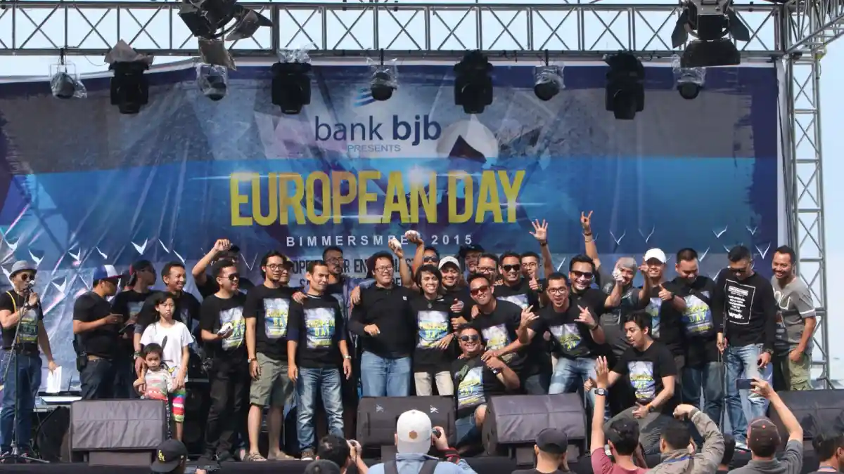 Foto - European Day 2015: Ketika Bandung Diserbu Mobil Eropa