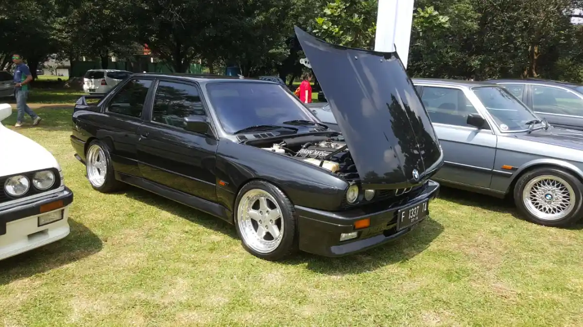 Foto - Komunitas BMW Di Indonesia Rayakan 100 Tahun BMW