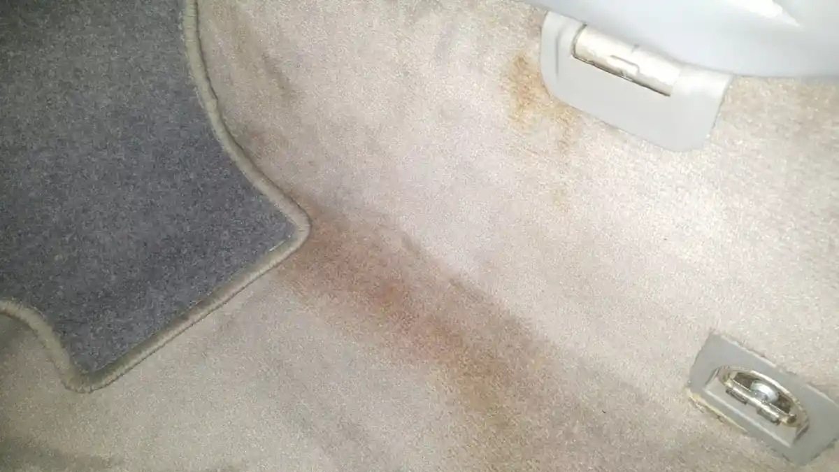 Foto - Menambah Kenyamanan Mobil Untuk Digunakan Saat Lebaran