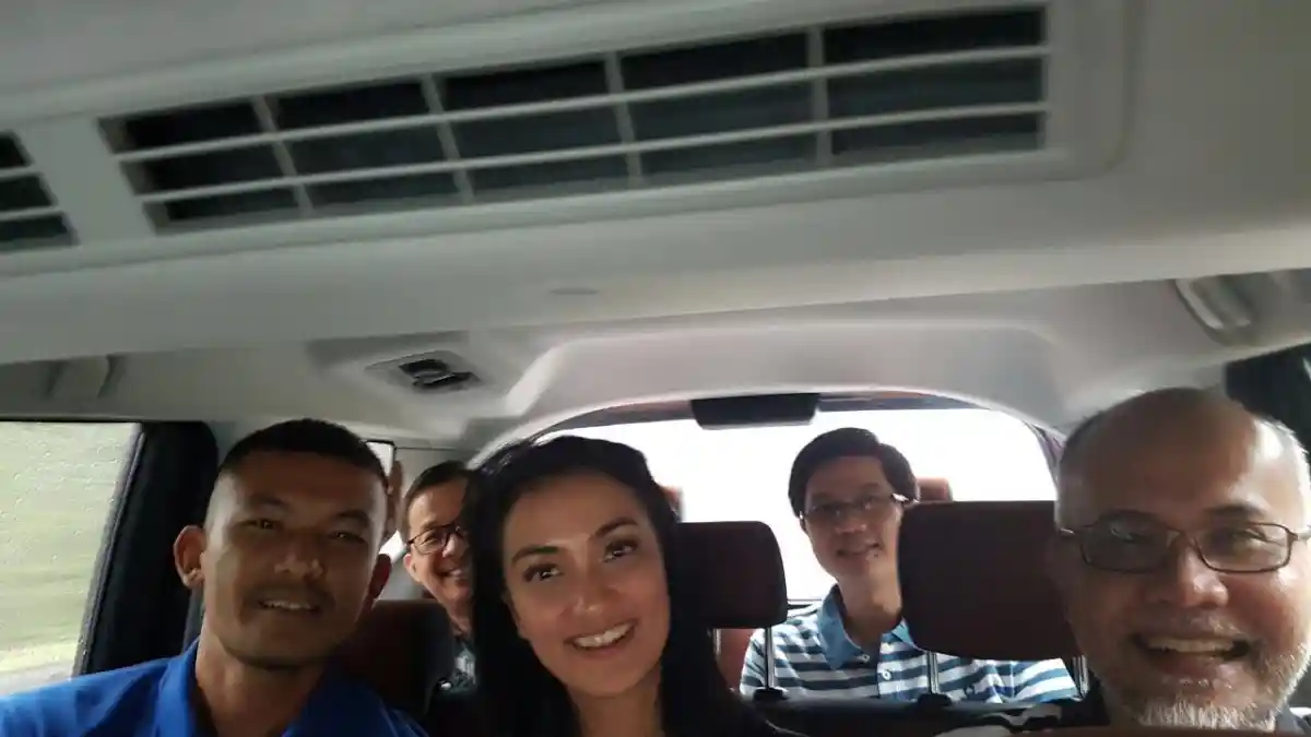 Berita - Rio Dewanto paparkan Beda Toyota Sienta Buatan Jepang dan Indonesia