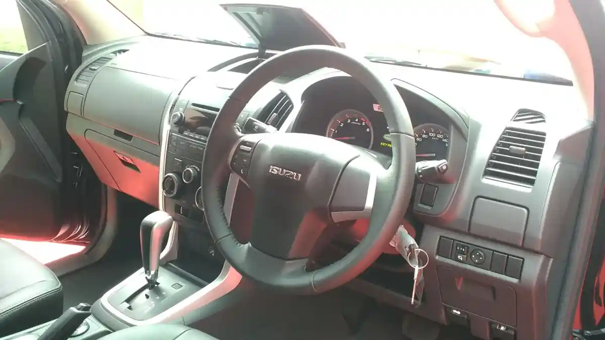 Foto - Isuzu D-Max Facelift Dirilis, Termurah RP 341 Juta