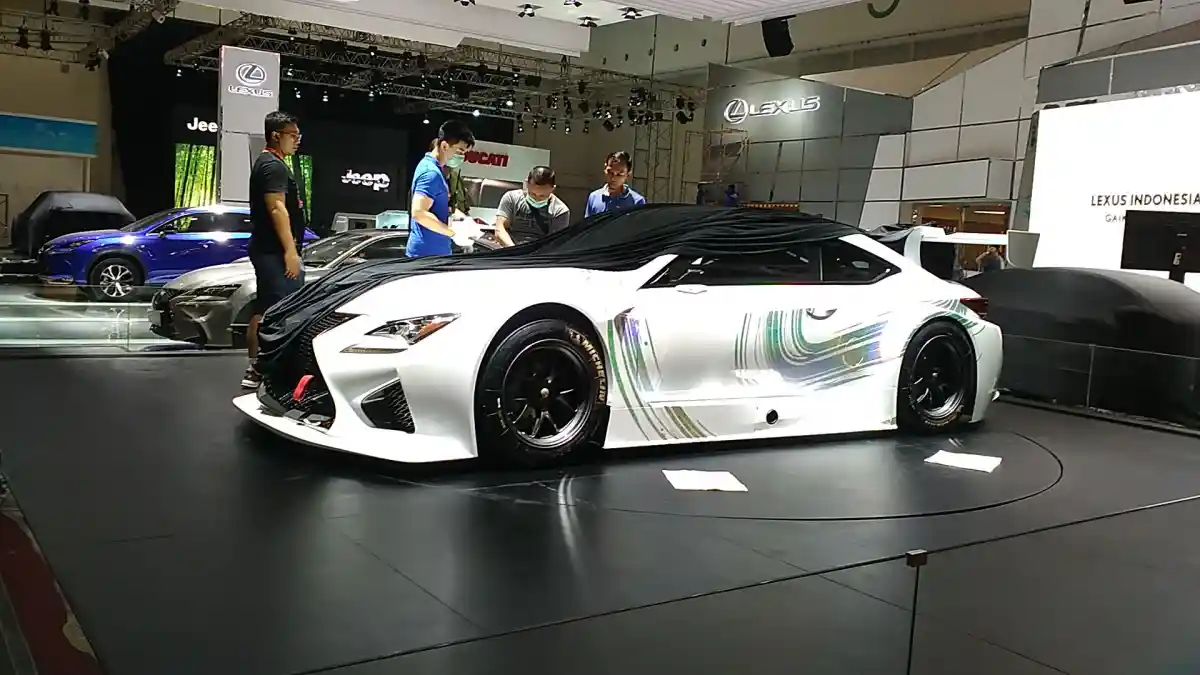 Foto - Intip Persiapan GIIAS 2016, Beberapa Mobil Baru Berhasil Diabadikan (15 Foto)