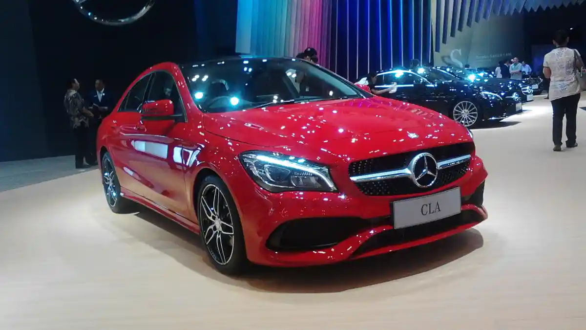 Foto - GIIAS 2016: Mercedes-Benz Tampilkan All New E-Class Dan 6 Model Gres Lainnya