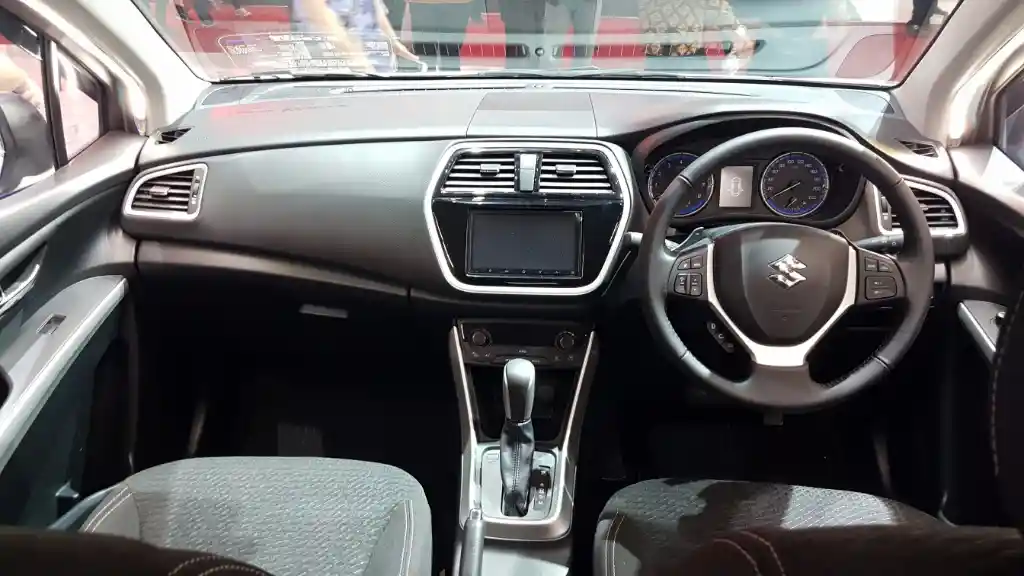 Foto - GIIAS 2016: Ini Fitur Yang Ada Di Suzuki SX-4 S-Cross