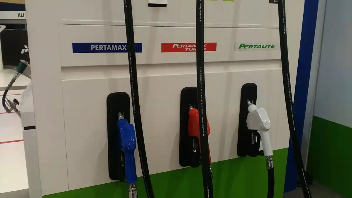 Berita - Pertamax Turbo Mendarat di Batam, Harga Rp 8.850/Liter