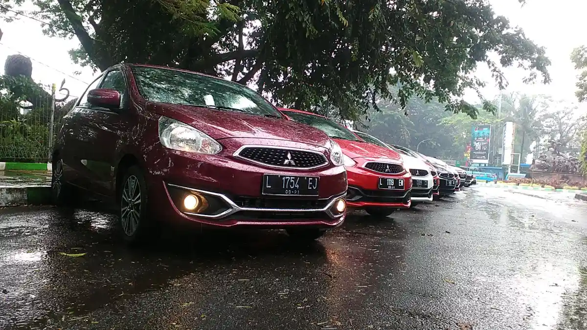 Foto - Komponen-Komponen Ini Rawan Rusak Jika Mobil Dibiarkan Setelah Kehujanan