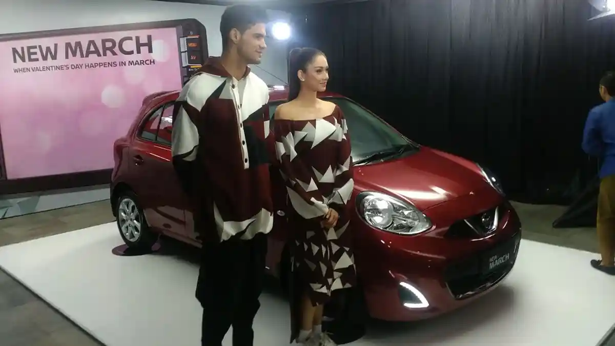 Foto - Nissan March Facelift 2017 Resmi Meluncur, Harga Mulai Rp 177,4 Juta 