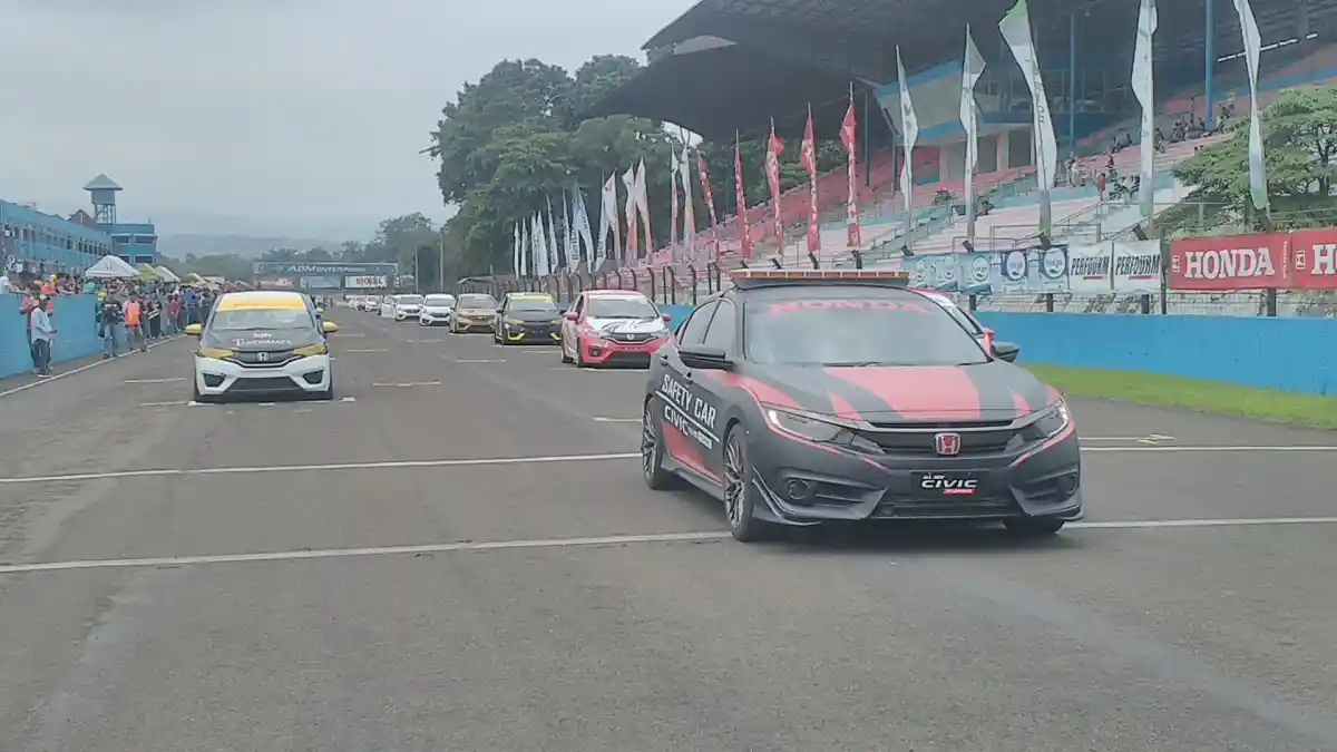 Berita - Honda Indonesia Lanjutkan Tradisi Balap Di 2017, Tapi Belum Untuk Civic Turbo