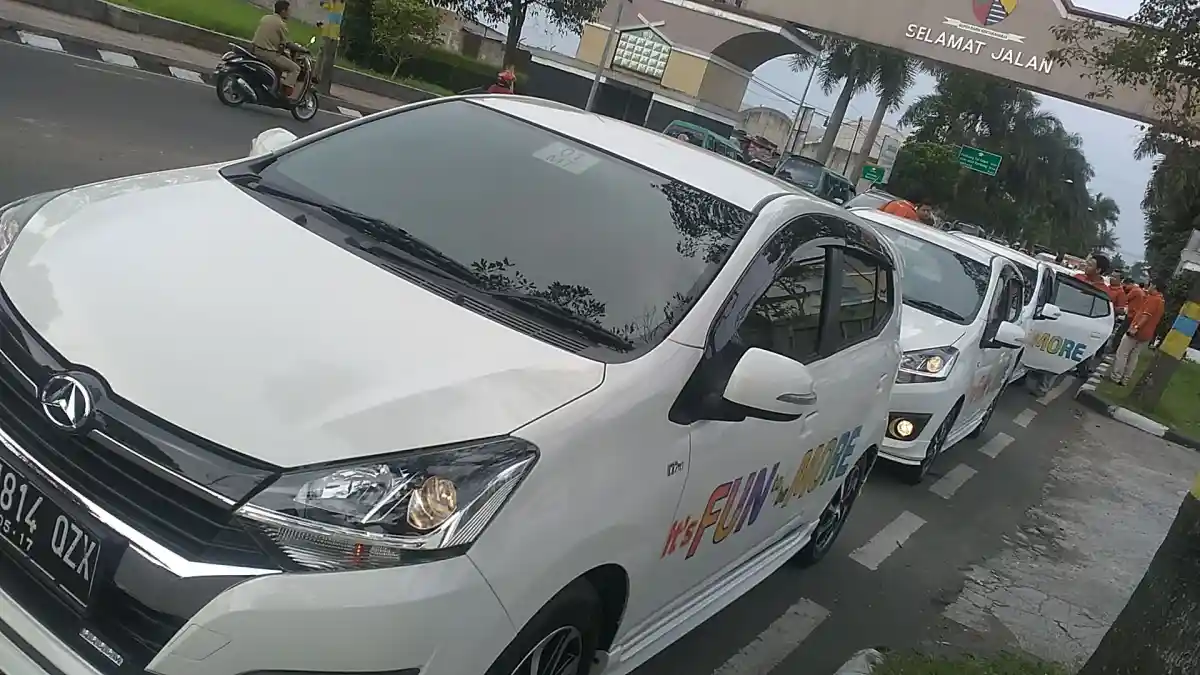 Foto - Daihatsu Ayla 1.200 CC Pakai Drive By Wire, Belum Tentu Irit BBM? 