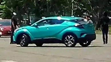 Foto - SPY SHOT: Toyota C-HR Sedang Loading GIIAS 2017