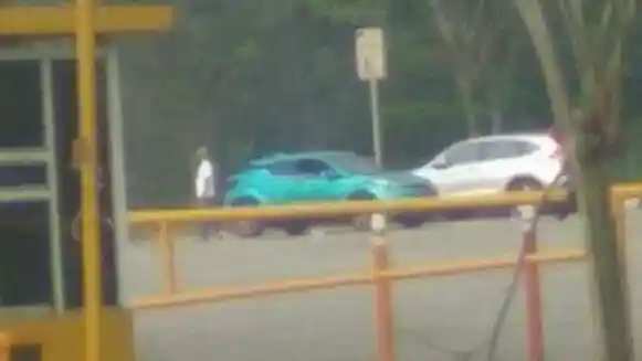 Foto - SPY SHOT: Toyota C-HR Sedang Loading GIIAS 2017