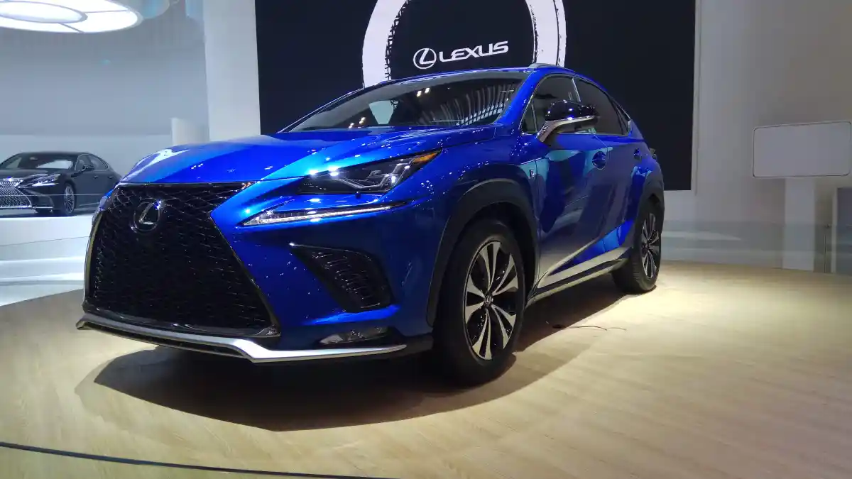 Foto - GIIAS 2017: Lexus Luncurkan NX 300 dan LS 500 Facelift