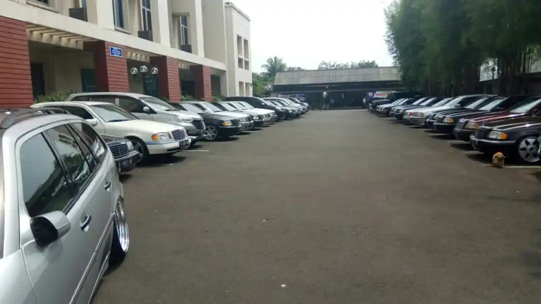 Foto - Mercedes-Benz W 202 Club Indonesia Region Jakarta Miliki Chief Baru