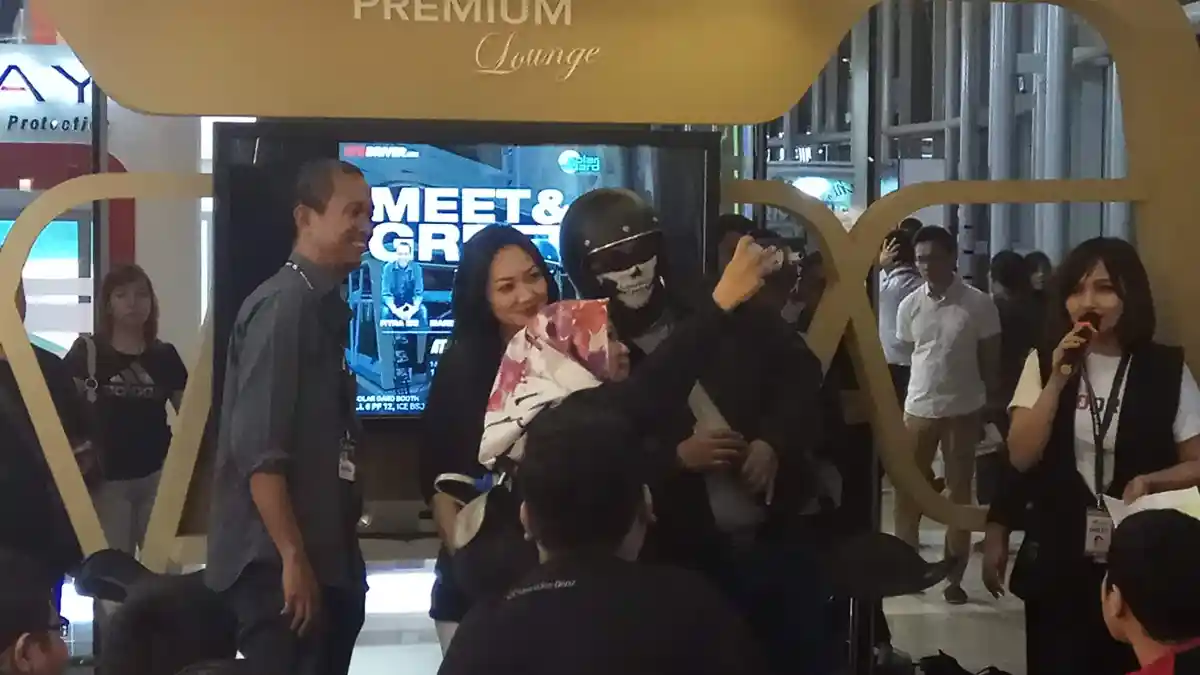 Berita - Meet & Greet OtoDriver Selalu Jadikan Booth Solar Gard di GIIAS 2017 Selalu Dipadati Pengunjung