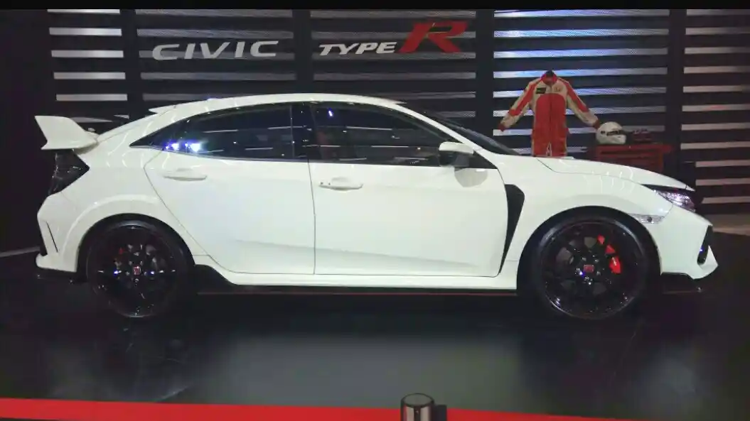 Berita - Civic Type R Bikin Honda Indonesia Kewalahan Sekaligus Puas