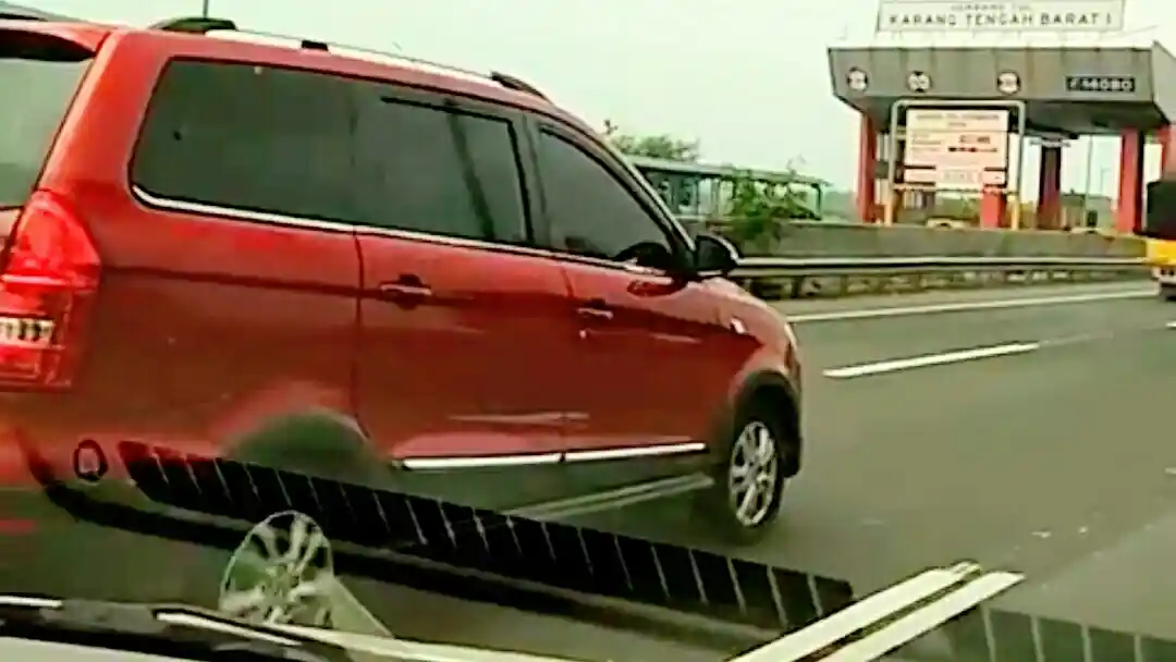 Foto - SPY SHOT: DFSK Glory 360 di Indonesia!