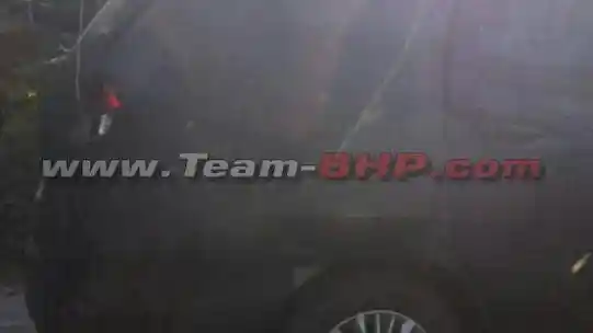 Foto - SPY SHOT: Suzuki Ertiga Facelift di India