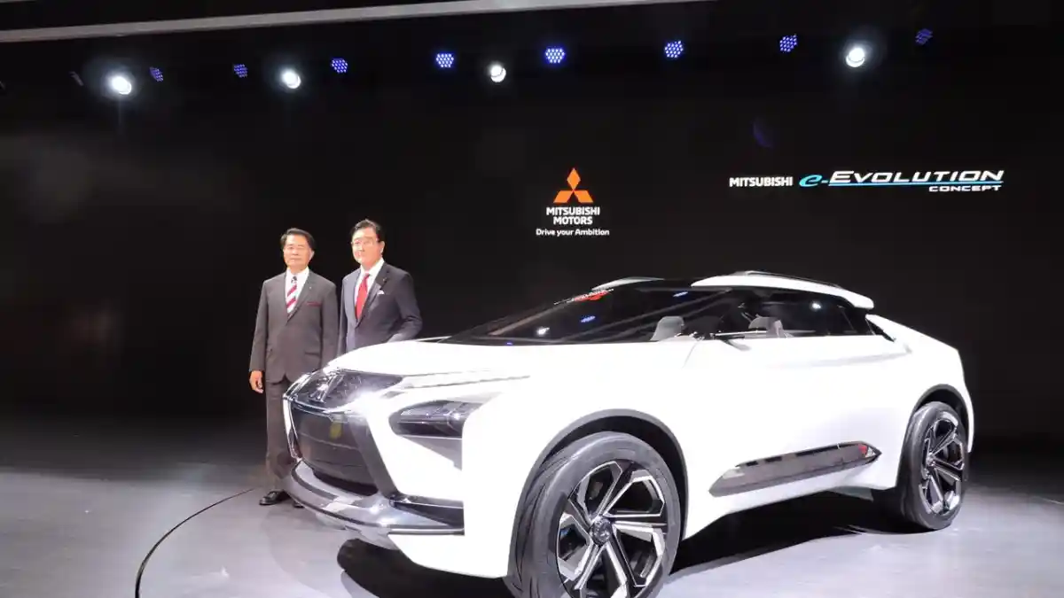 Foto - Tokyo Motor Show 2017: Mitsubishi 'Evo' Lahir Kembali Dalam Wujud SUV!