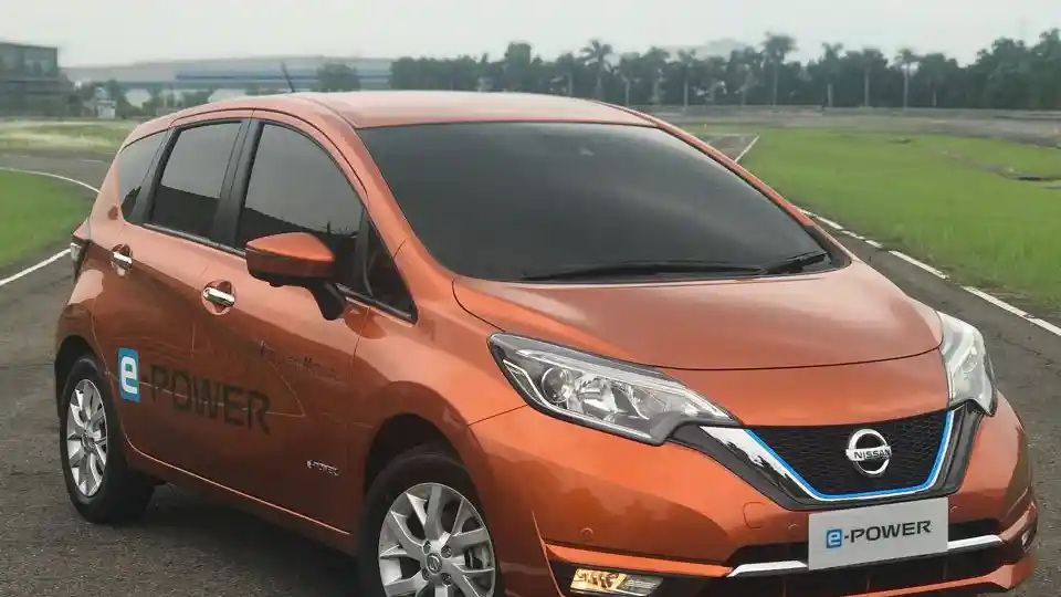 Berita - GIIAS 2018 Akan Dipenuhi Test Drive Mobil Ramah Lingkungan?