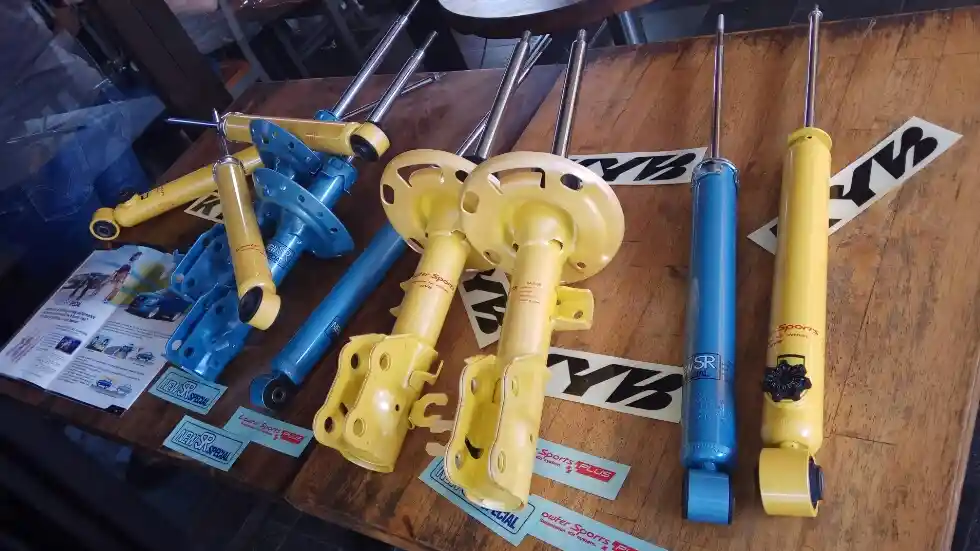 Foto - Shockbreaker Bocor Mobil Masih Bisa Digunakan, Tapi...