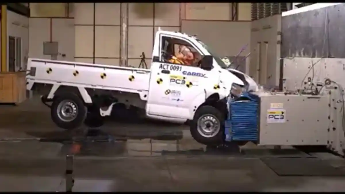 Foto - Crash Test: Suzuki APV Versi Pick Up 2017 (ASEAN NCAP)