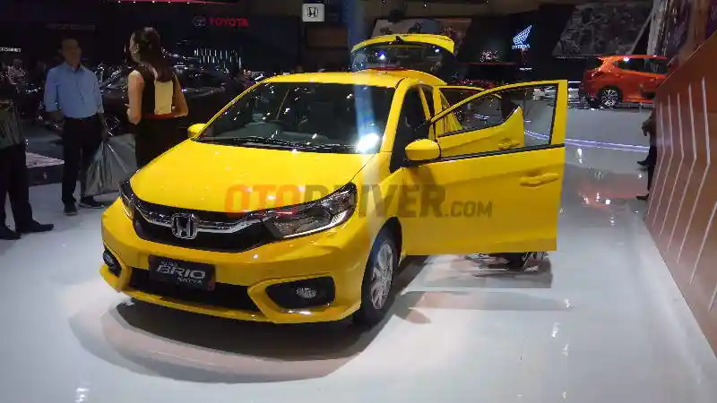 Foto - Pilah pilih LCGC RP 150 Juta, Pilih Agya Atau Brio Satya?