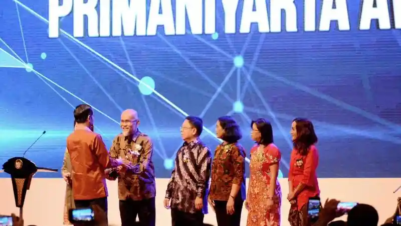 Foto - Daihatsu-Toyota-Suzuki Rajin Ekspor Sampai Diganjar Penghargaan Dari Pemerintah Indonesia