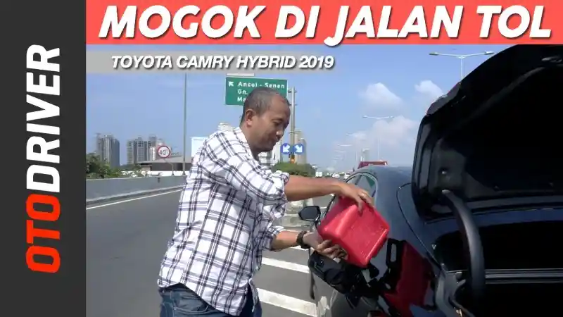 Berita - VIDEO: Tes Toyota Camry Hybrid 2019 Sampai Mogok | OtoDriver