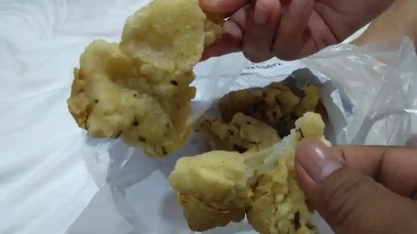 Foto - Mampir ke Terminal Dukuh Salam Di Slawi, Nikmati Jajanan Khasnya